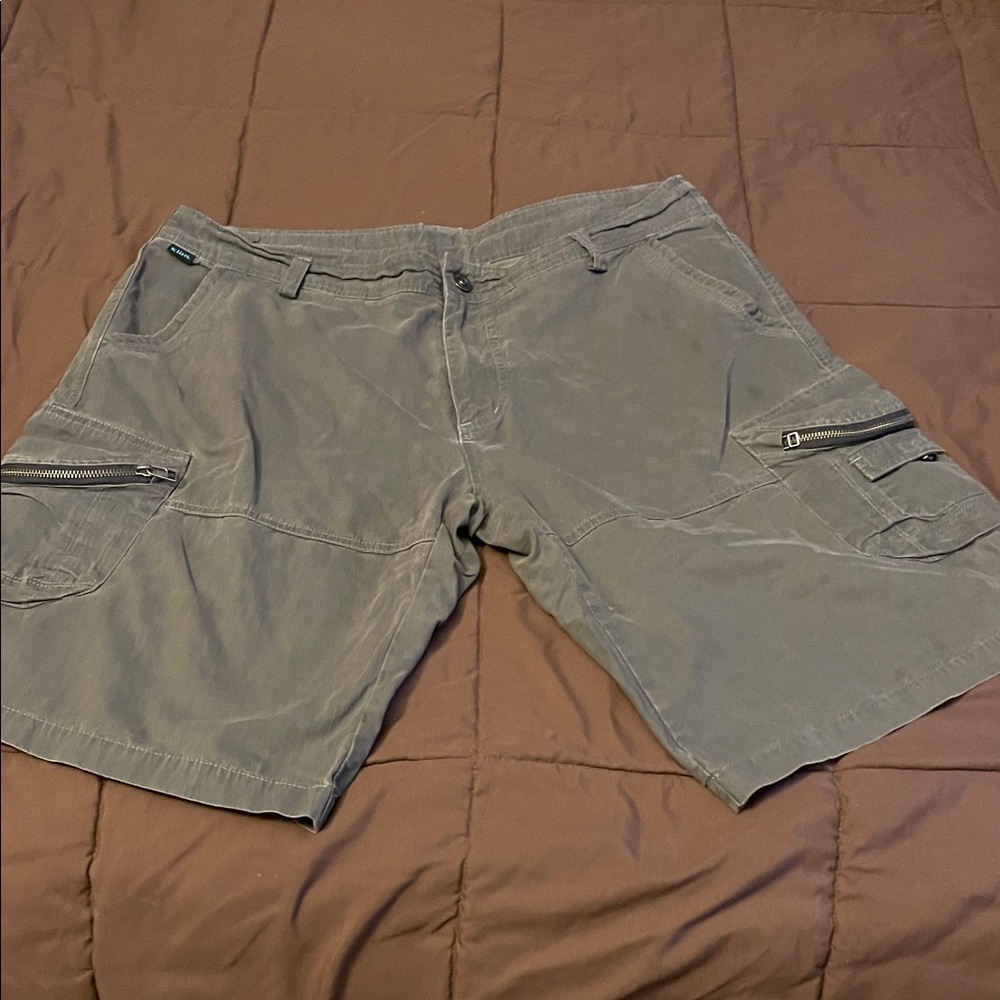 Kuhl Men's Tan Cargo Shorts